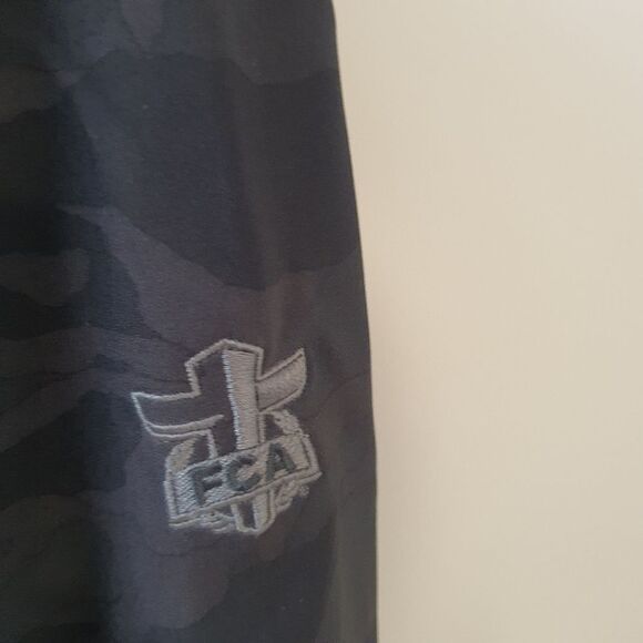 Vuori Men's Outdoor Trainer Jacket Shell  V512 Large logo embossed New - Picture 5 of 9